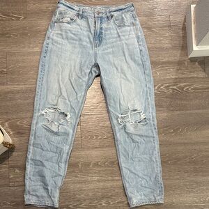 American Eagle Outfitters Light Blue Boyfriend Jeans